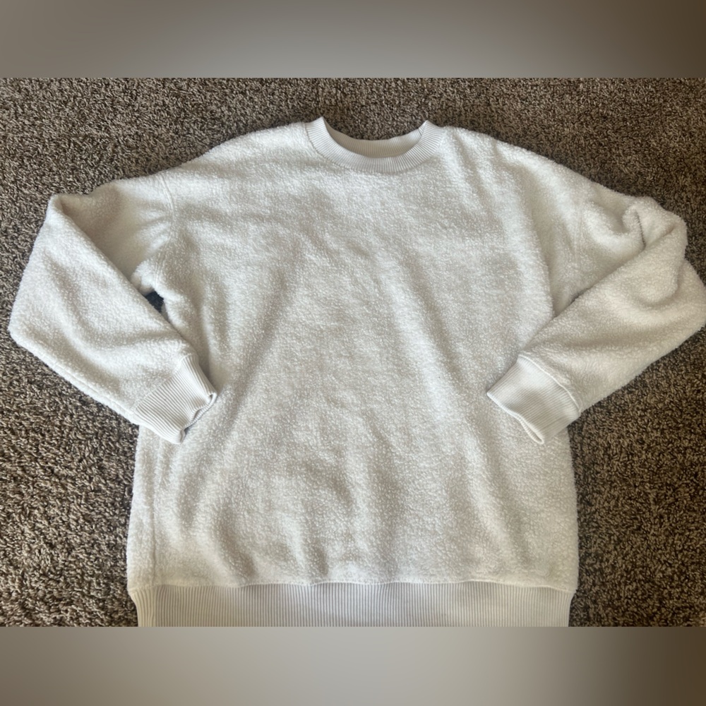 Aerie Womens M Crew Neck Off White Sweatshirt Fuzzy Sweater